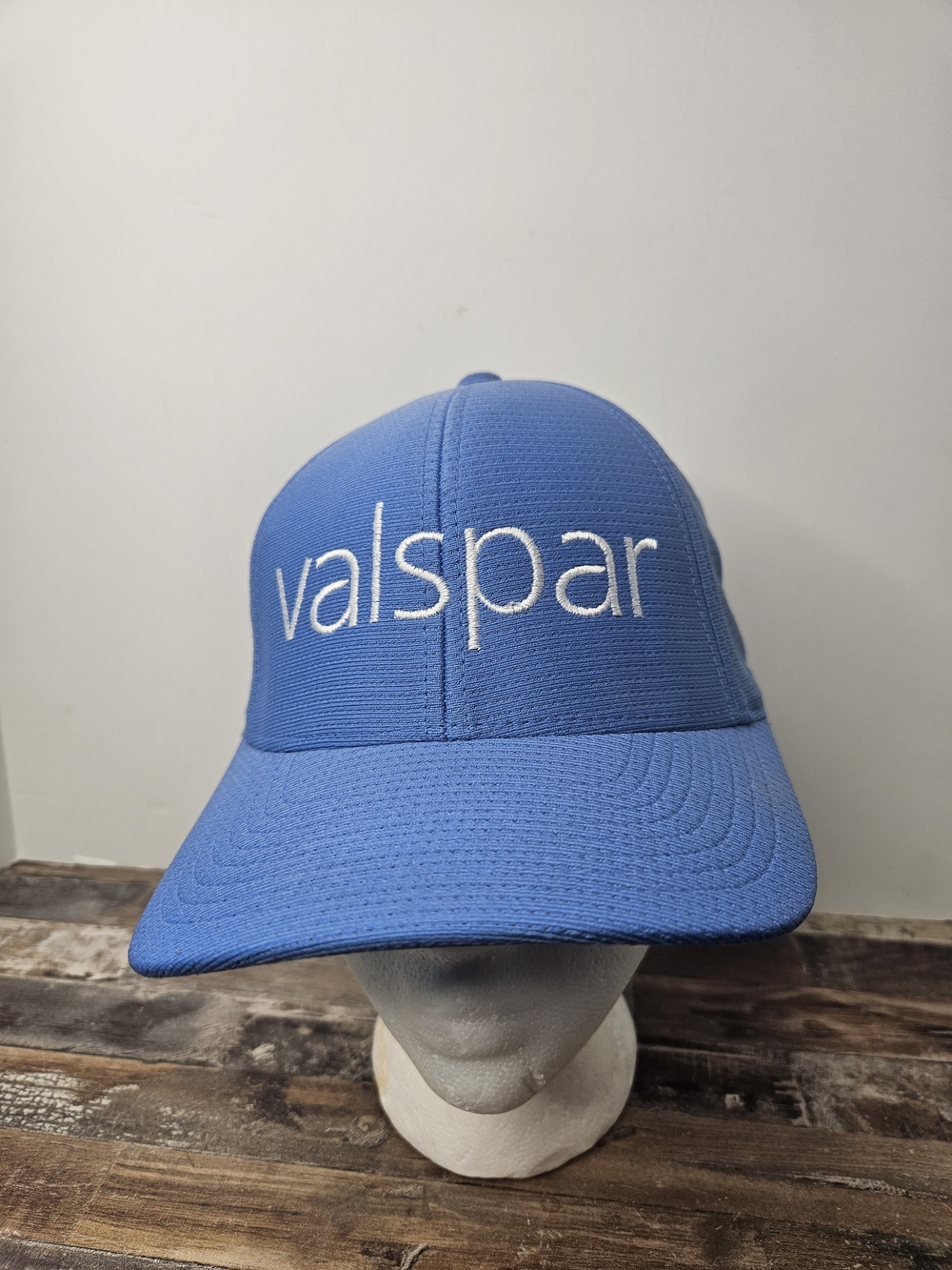 Valspar Light Blue Flex Fit Mens Golf Hat. PGA Tour Logo On Side. Size S/M. NWOT